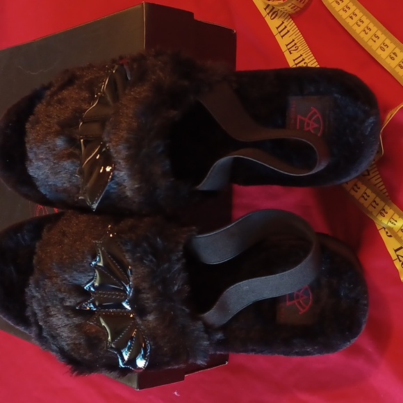 STRANGECULT BLACK SIZE 10 LILY BAT PLATFORMS WITH VELCRO/ELASTIC STRAP FURRY - Picture 13 of 16